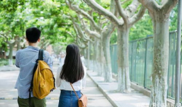 大学生谈恋爱视频,青春影像中的甜蜜瞬间
